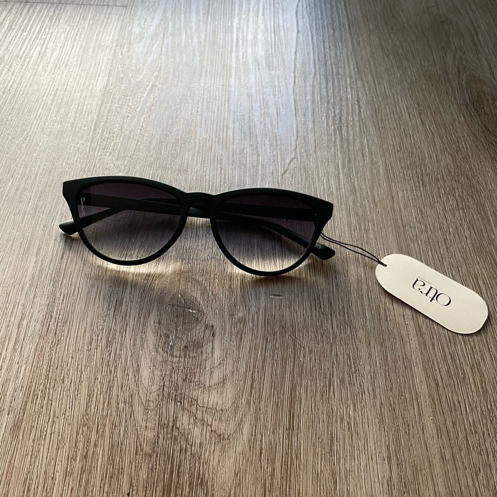 otra chika matte black small retro y2k statement cat eye sunglasses eyewear NEW